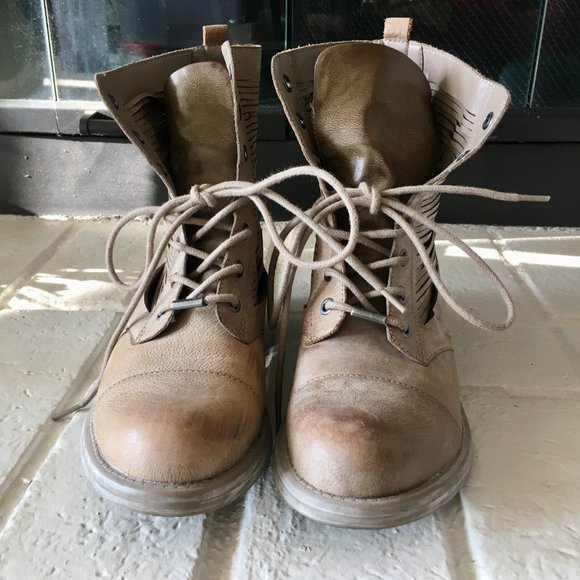 Beige Boots in US Size 8M (39) by Sam Edelman - Picture 4 of 6